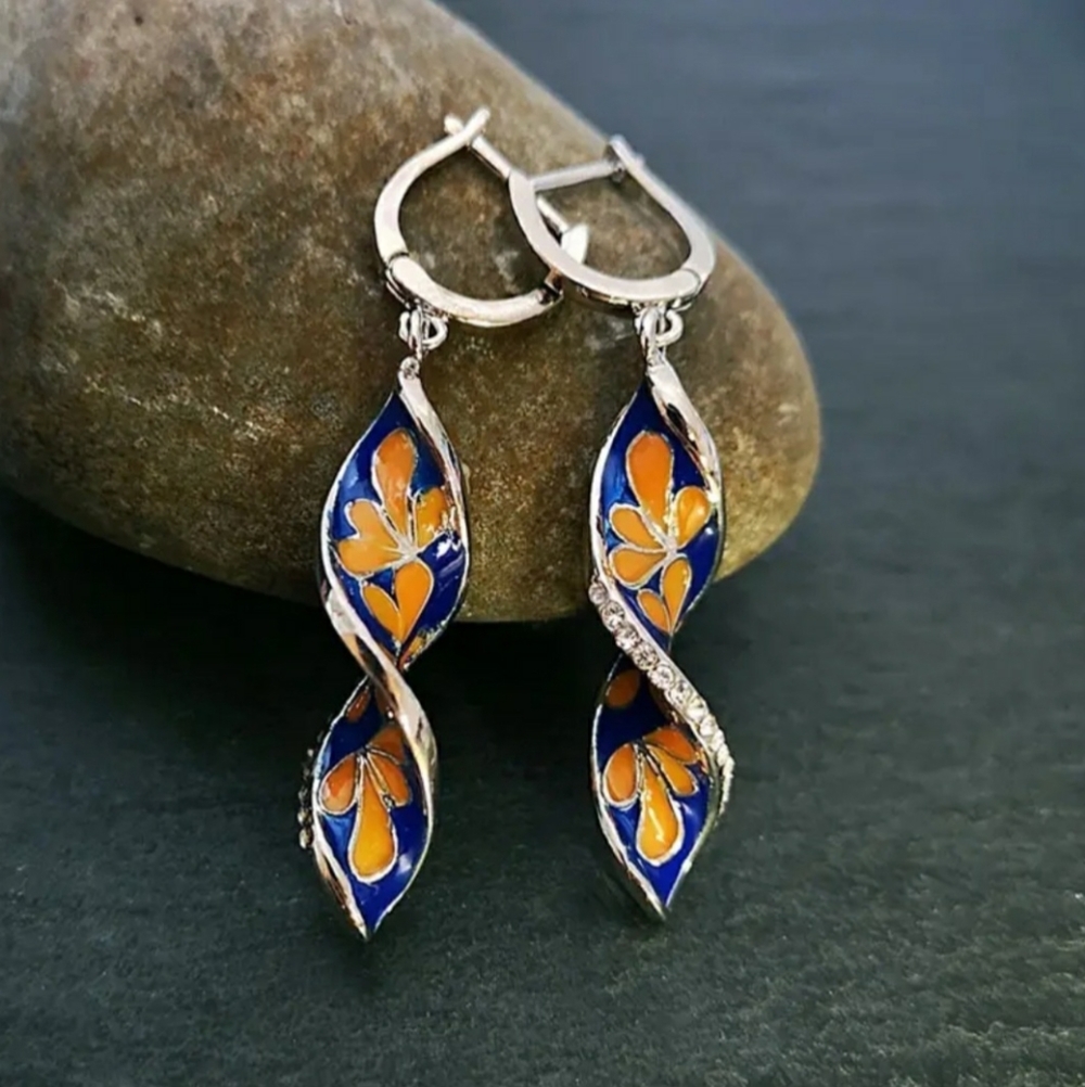 Spiral Leaf Earrings - Picture 1 of 3